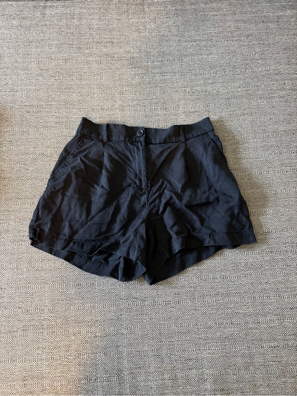 Loft Black High Rise Shorts Size 4 🖤